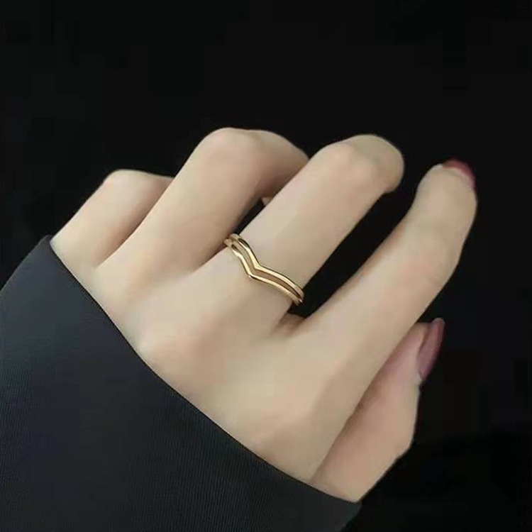 Wholesale Elegant Simple Style Solid Color Titanium Steel Rings display picture 4