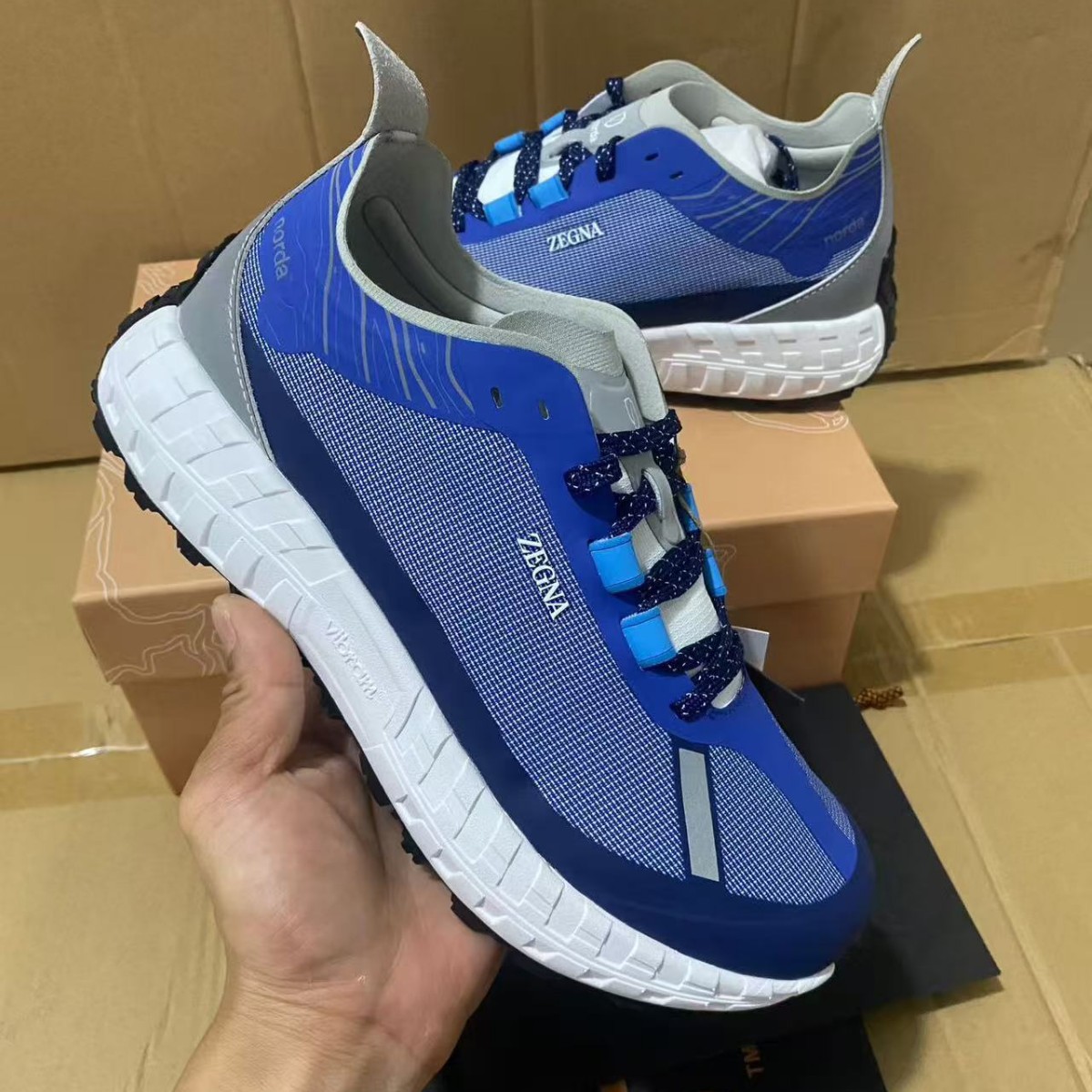 Norda 001 zapatos de montaña de empresa transfronteriza, zapatos de correr de altura baja para hombres y mujeres