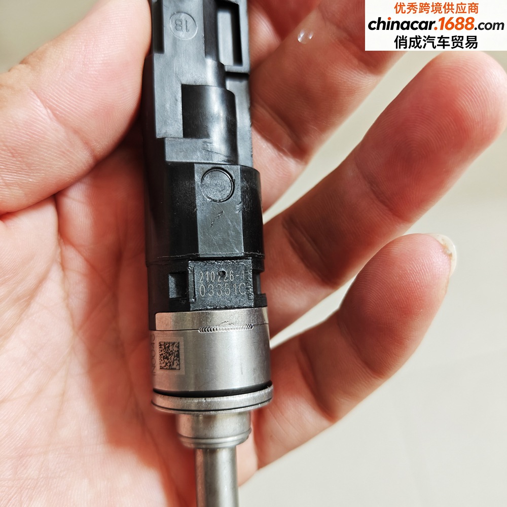 Mercedes-Benz M282 Fuel Injector A2820701000 166001525R Renault 1.3t Gdi Engine Parts