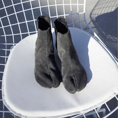 本革は毛皮をひっくり返します。