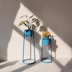 北欧ブルーフラワーシェルフフロアスタンドIins屋内ミニマリストバルコニー植物植木鉢棚リビングルームアイアンアート