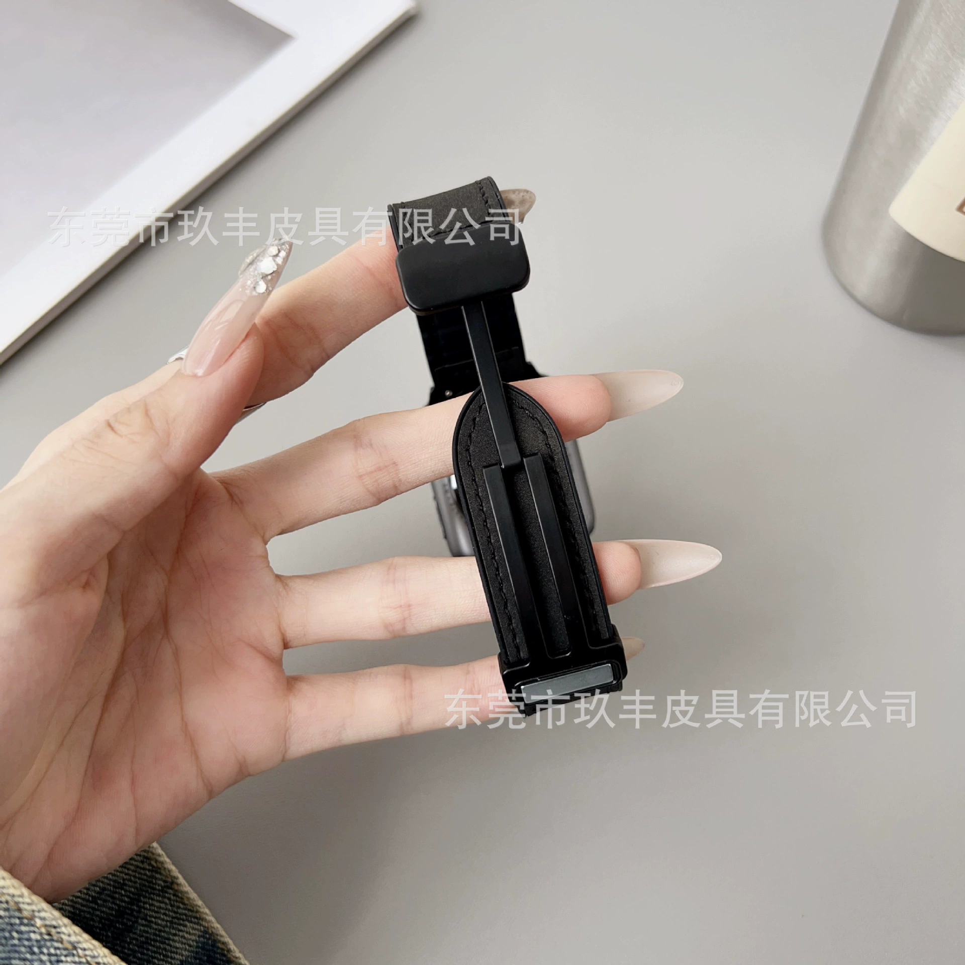 Применимо к Apple Patch Table Band Apple Watchs10/9/8/7/6 Generation Silicon Platform Crazy Horse Leather Belt