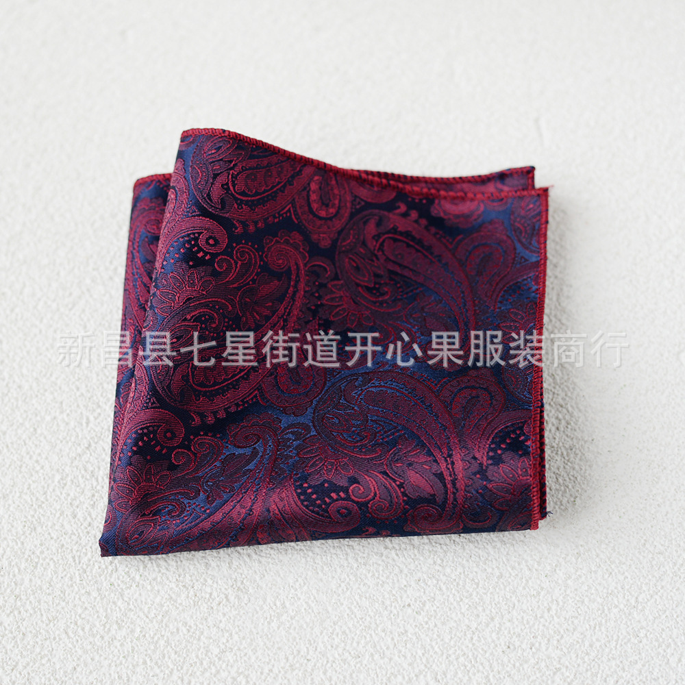 Traje de hombre pequeña bufanda cuadrada fábrica al por mayor moda poliéster accesorios de moda Vintage bordado patrón Toalla de bolsillo ropa de hombre