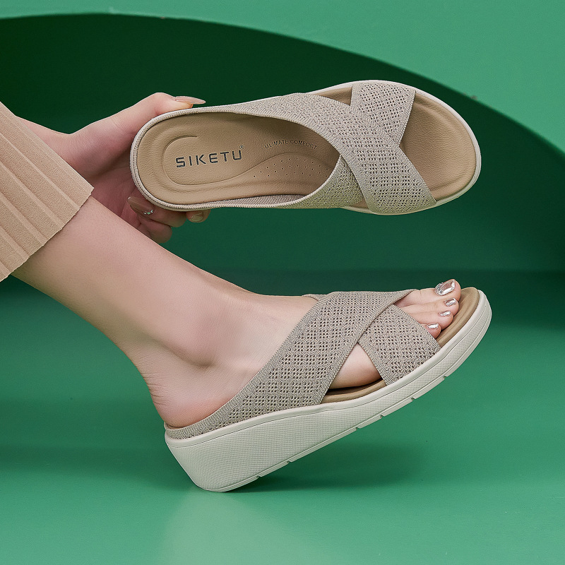 (No vendido) nueva primavera de 2025 estilo de moda casual comercio exterior tacones grandes zapatos de playa frescos