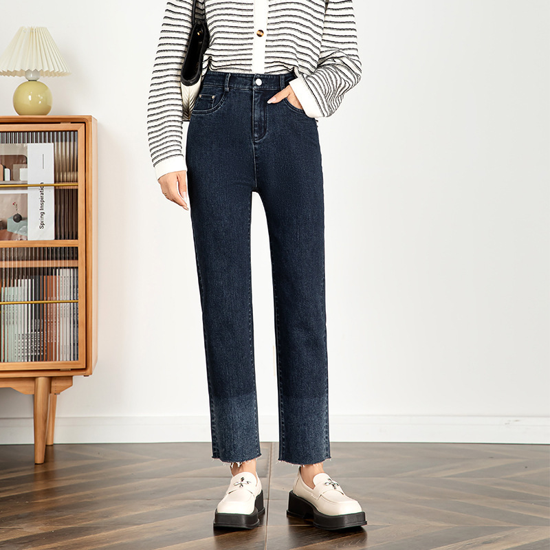 If Clearance Sales Are Available, Gradient Color Jeans for Women, 2025 Autumn, High-Waisted Cropped Pants, Slim Fit, Frayed Hem, Straight-Leg Pants 21130