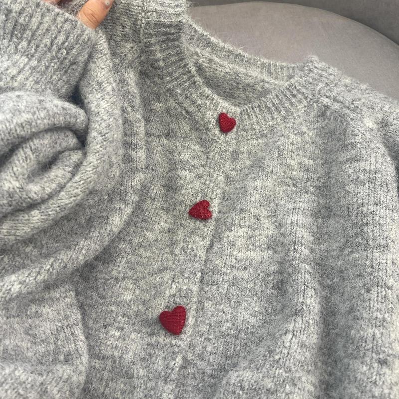 Spring, Autumn and Winter Gray Heart Button Sweater Jacket for Women Early Autum New High-End Loose Round Neck Knitted Cardigan
