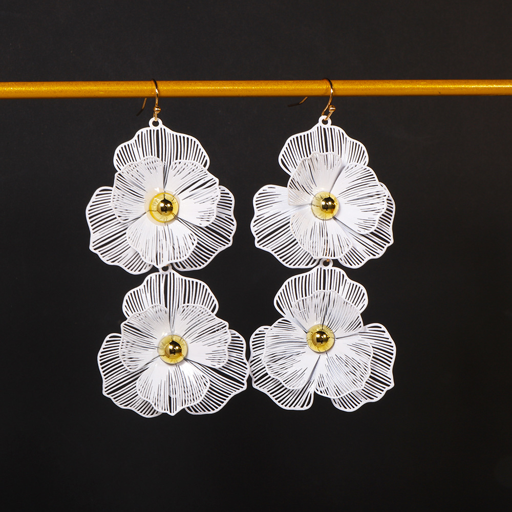 유럽과 미국의 새로운 꽃 귀걸이, 꽃잎, 슈퍼 요정, 과장되고 인기 있는 봄 여름 캔디 컬러의 긴 기질 귀고리 쥬얼리