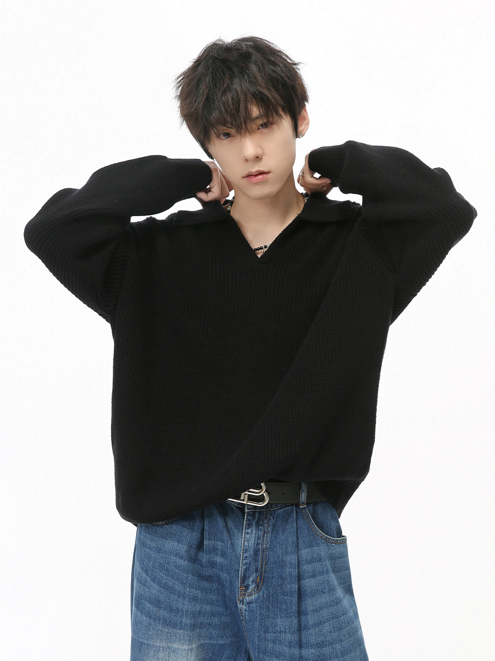 MTLCLOTHES Hombres| 2024 otoño nuevo color sólido coreano texturas de alta calidad camiseta de punto de cuello en V