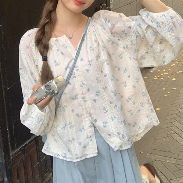 Fresh cute shirt with a round collar