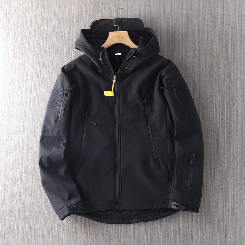Highly Recommended! Autumn and Winter Outdoor Casual Softshell Jacket with Fleece, Windproof and Water-Resistant Men's Jacket