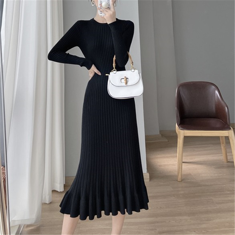 Herbst Fischschwanz Strickkleid Damen, mittellang über dem Knie, Basislage und schmale Passform, gepaart mit einem Pelzmantel für_voghion.com