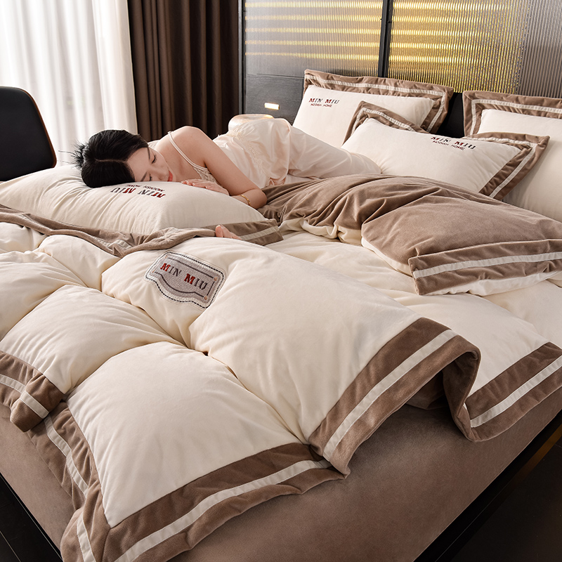 Class a Baby Velvet Embroider Four-Piece Set Maternal and Infant Grade Coral Velvet Winter Thickeneded Warm Milk Velvet Flannel Quilt Cover