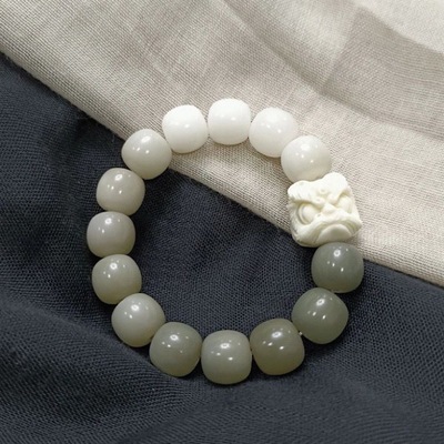 Lion Bodhi Hand string Ivory fruit Bracelet Wenwan girl Beads Hand twist Versatile Independent