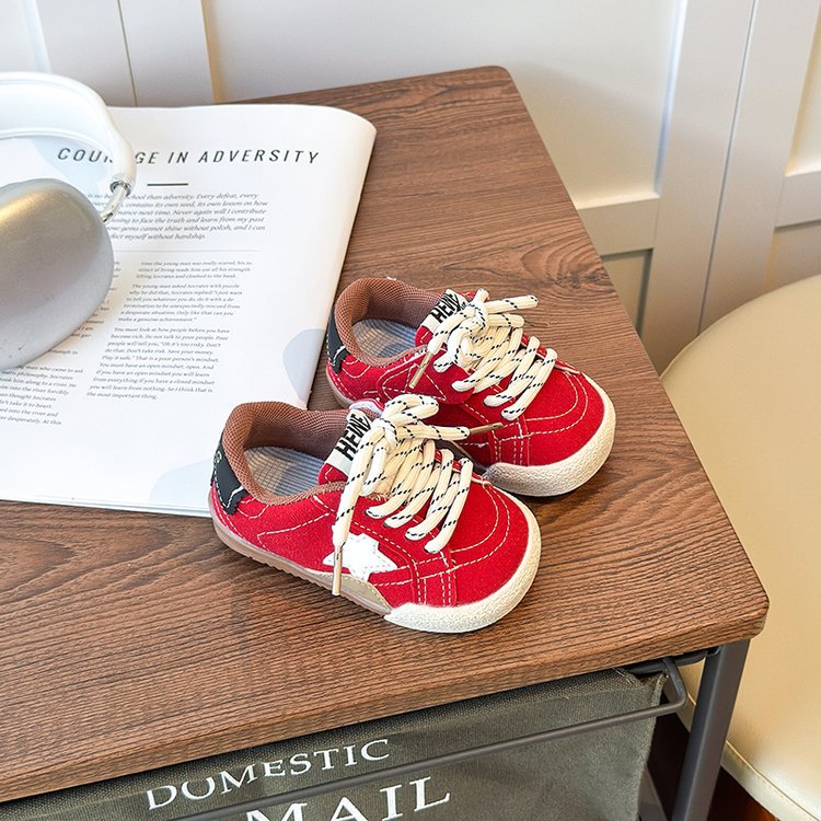 Zapatos de skate para niños 2025 primavera y otoño nuevos zapatos infantiles antideslizantes con suela suave para bebés zapatos casuales de 1 - 3 años