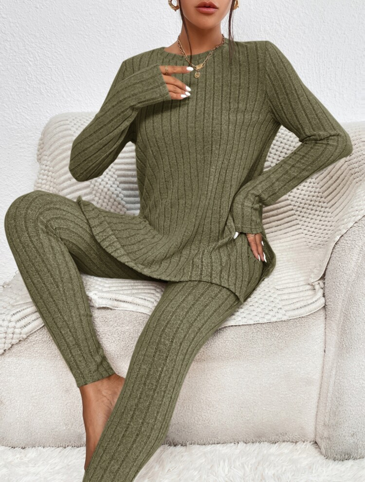 Fashionable pant suit