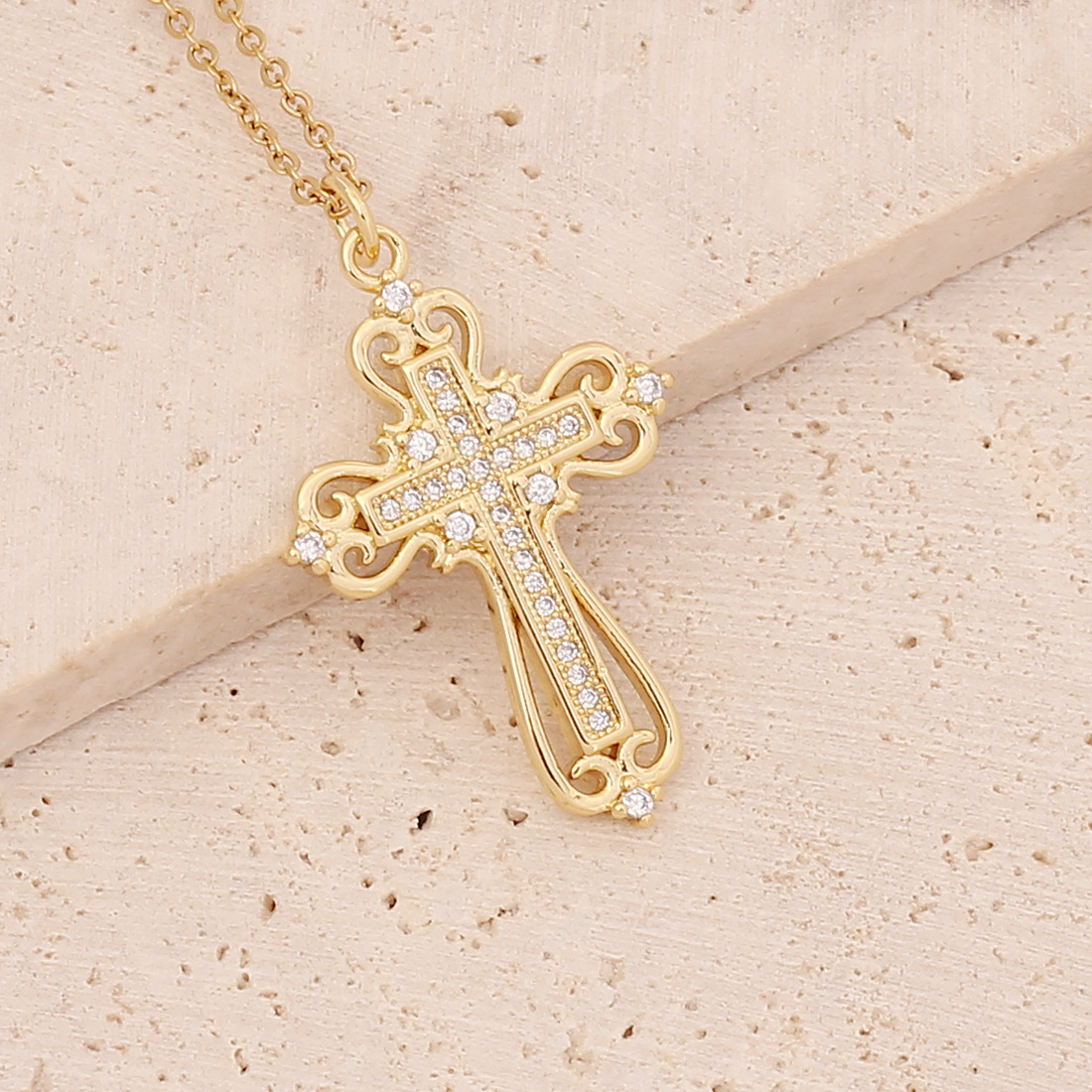 new copper micro-set zircon cross necklace hip-hop 18K gold pendant Virgin necklace