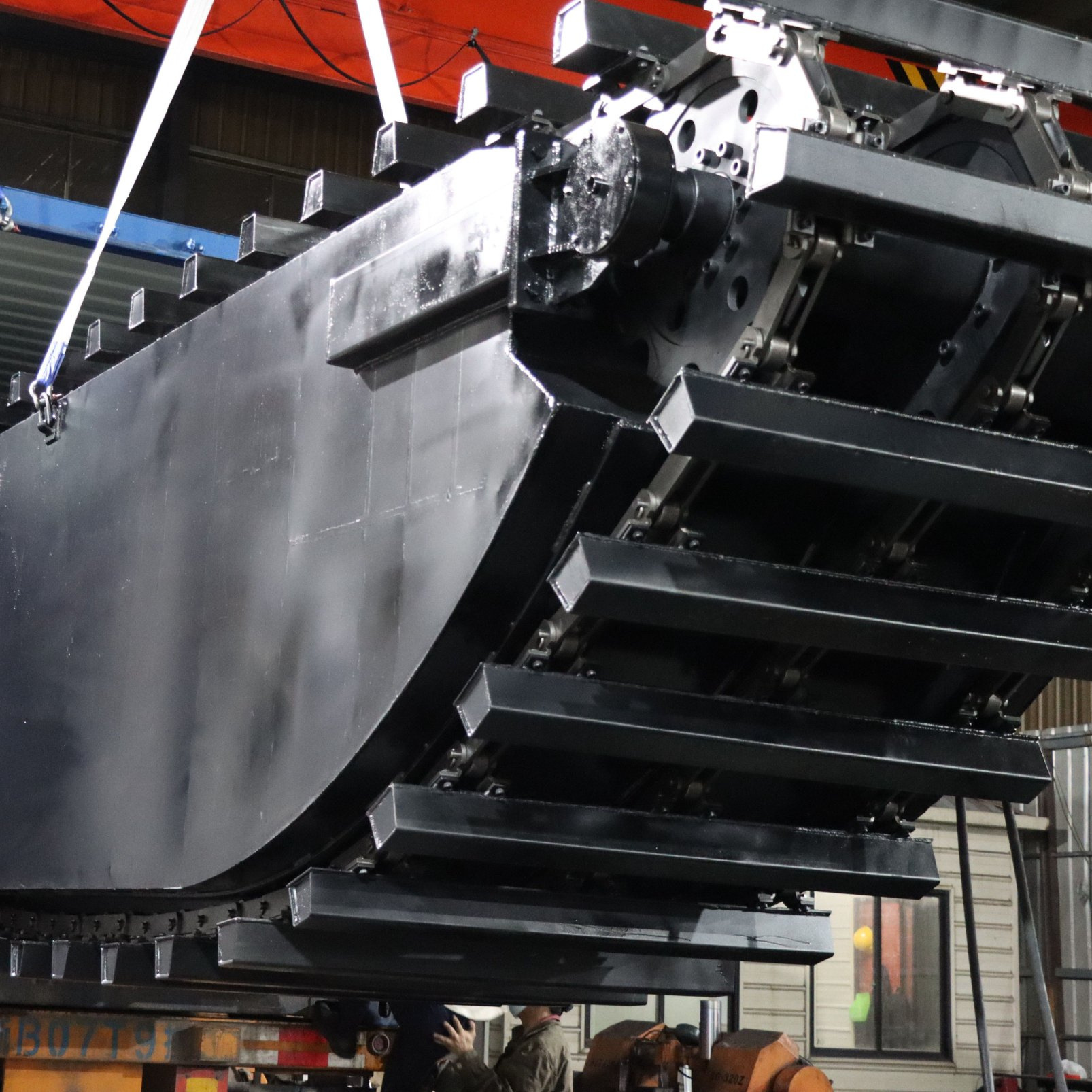 直销各品牌挖掘机的水陆两用多功能浮箱底盘