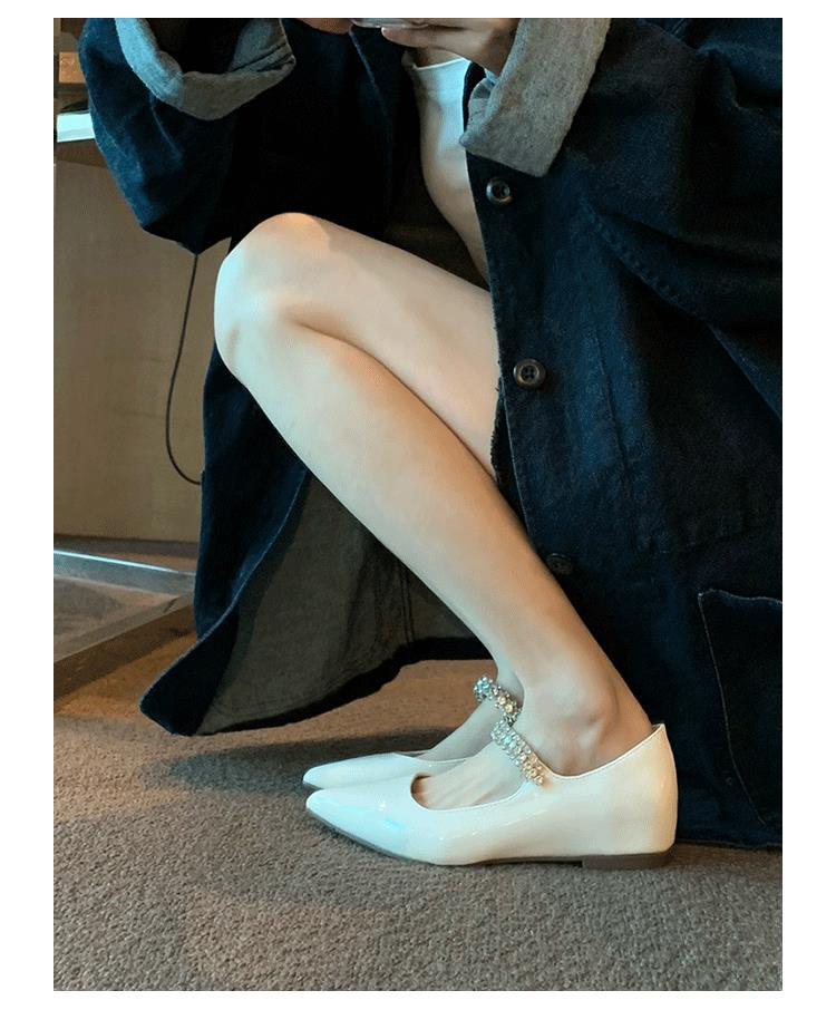 La versión de piel de oveja francesa pequeña altura interior zapatos de punta plana zapatos de diamante de mujer un cinturón de zapatos de mujer Mary Jane