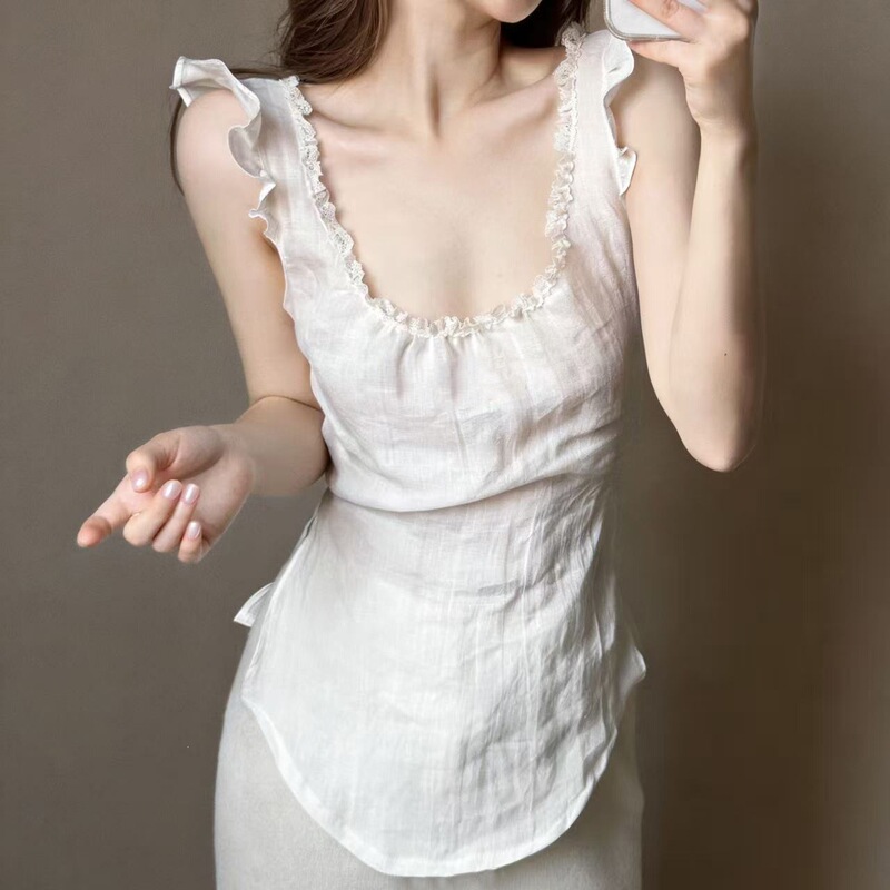 French-Style Elegant and Gentle Retro Style Versatile Lace-Trimmed Flutter-Sleeve Vest with Waist-Cinching Slimming Effect French-Style Elegant and Gentle Retro Style Versatile Lace-Trimmed Flutter-Sleeve Vest with Waist-Cinching Slimming Effect