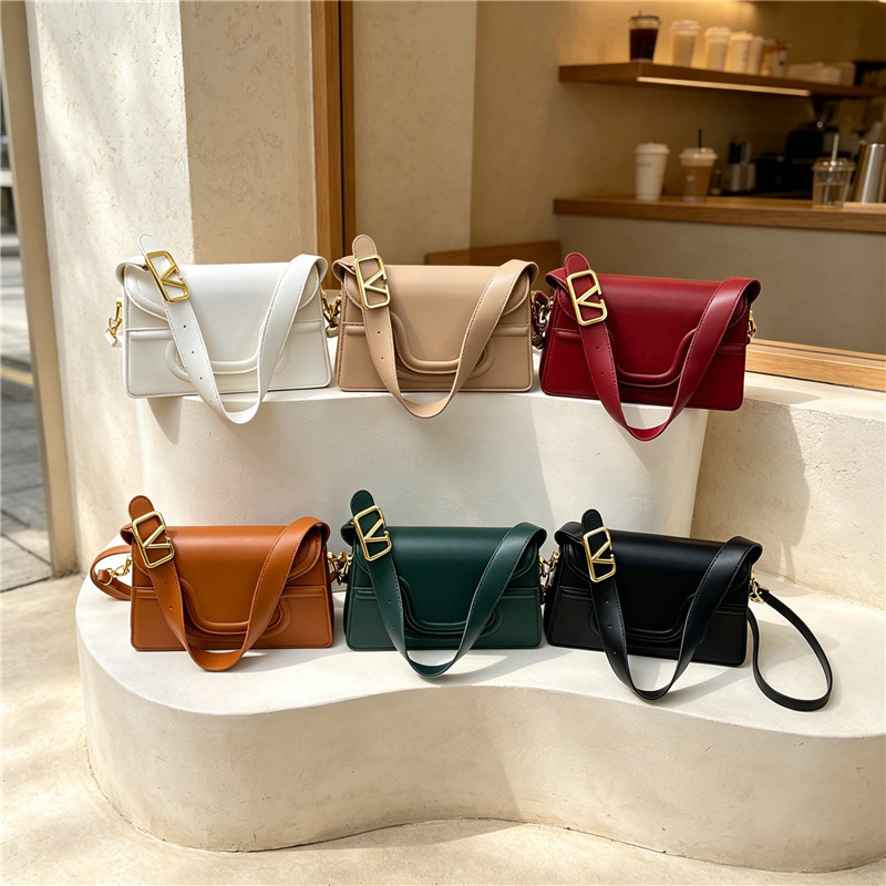 New Spring/Summer Large Capacity Square Bag, Korean Style Mini Coin Purse, Light Luxury Fashion Commuting Shoulder Crossbody Bag New Spring/Summer Large Capacity Square Bag, Korean Style Mini Coin Purse, Light Luxury Fashion Commuting Shoulder Crossbody Bag