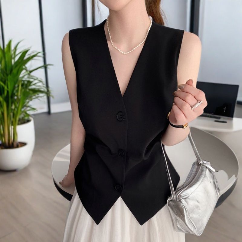 Black V-Neck Sleeveless Vest for Women, 2026 New Summer French Style Waist-Cinching Slimming Elegant Inner Top