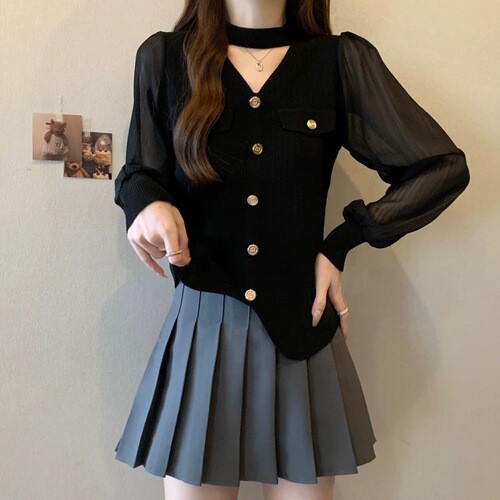 Autumn/Winter Design Sensory V-Neck Knit Top with Mesh Splicing, Long Sleeve, Slimming, and Chanel Style