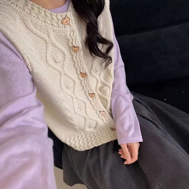 New Retro Artistic Style Twist-Knit Sleeveless Sweater for Women, Spring and Autumn Style, Layered Sweater Cardigan, Outerwear Vest New Retro Artistic Style Twist-Knit Sleeveless Sweater for Women, Spring and Autumn Style, Layered Sweater Cardigan, Outerwear Vest