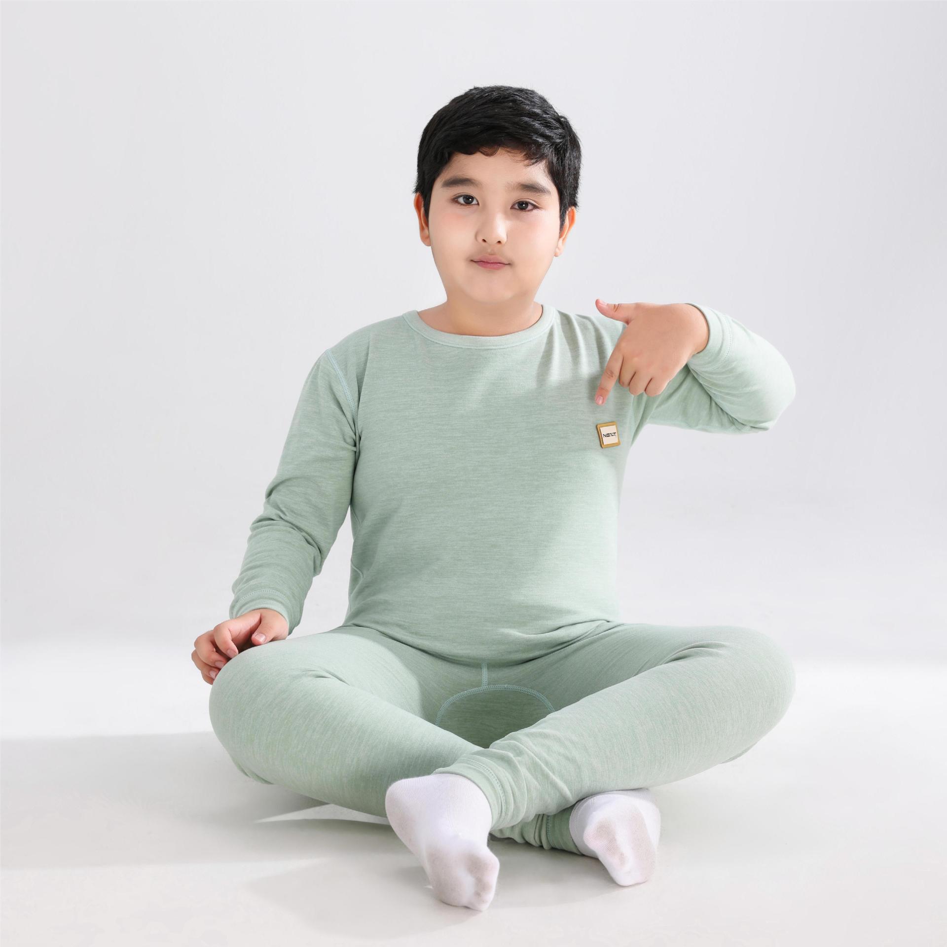 Pijama adolescente ropa de hogar para niños mayores para aumentar el peso de otoño y invierno lana seda grasa juego de pijamas calientes para niños
