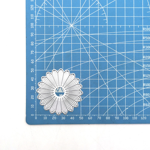 Scrapbooking DIY cutting die, carbon steel die, floral die template a single chrysanthemum flower
