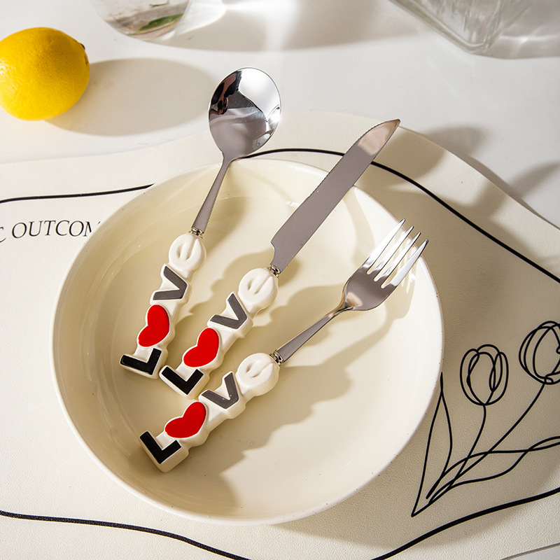 可爱love304不锈钢勺子陶瓷柄家用西餐刀叉高颜值不锈钢勺叉批发