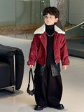 Красное кожаное пальто для мальчиков, осень 2025, новое стильное бархатное теплое детское кожаное пальто с лацканами, модное цельное, Прямая поставка