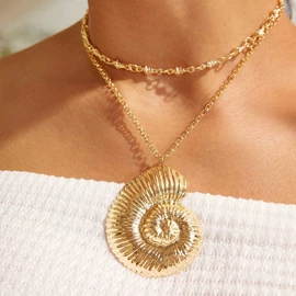 耳钉;耳环;项链