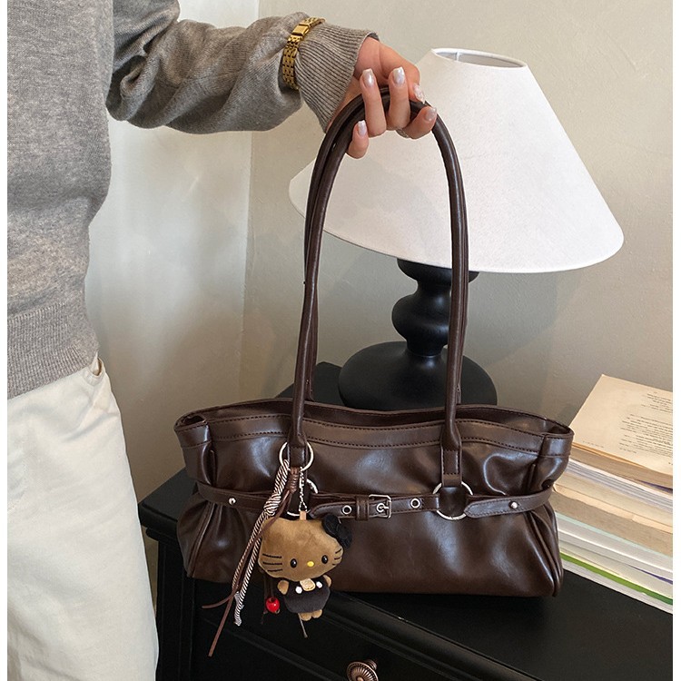 2026 Vintage Textured Oil Wax Leather Solid Color Women's New Spring Fashion Large Capacity Belt Baguette Shoulder Underarm Bag