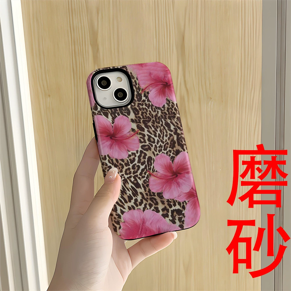 Чехол для телефона (Apple) iPhone 17 / iPhone 16 Pro — цветы на леопардовом фоне, глянец или мат JS909