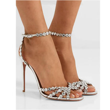 2024外贸新款性感水钻一字带细跟凉鞋女欧美时尚后空大码高跟鞋女