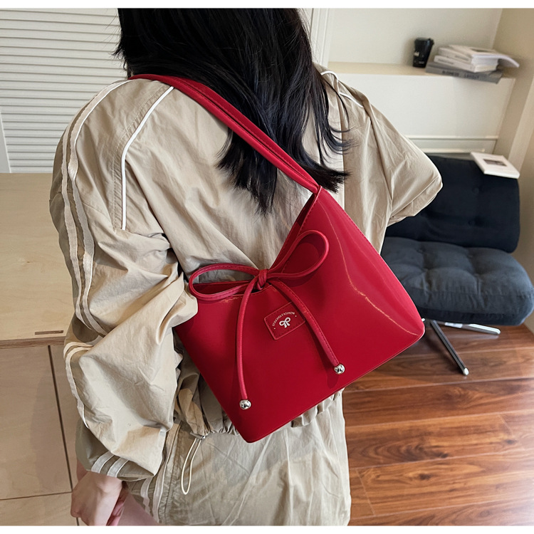Women's fashion bucket bag 2025 new retro handbag, bow single-shoulder bag, solid color versatile underarm bag undefined