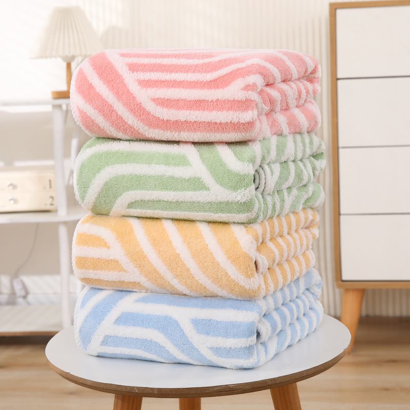Coral Velvet Large Bath Towel, Absorbent and Quick-Drying, Enlarged and Thickened, Suitable for Adults, Can Be Used to Wrap the Whole Body, Can Be Worn as a Bath Towel, Customizable Beach Towel Coral Velvet Large Bath Towel, Absorbent and Quick-Drying, Enlarged and Thickened, Suitable for Adults, Can Be Used to Wrap the Whole Body, Can Be Worn as a Bath Towel, Customizable Beach Towel