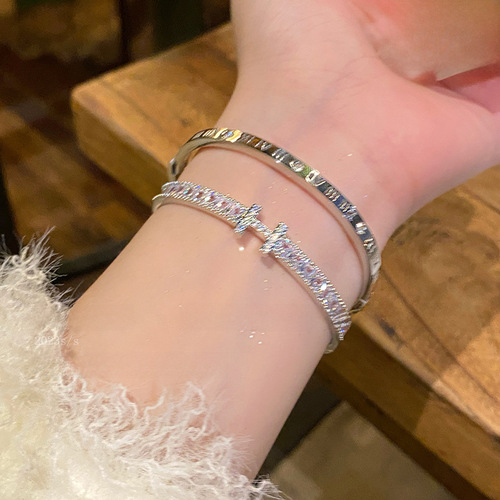 Silver H-letter zirconia titanium steel bracelet for women  new couple's accessories cold-style temperament bracelet