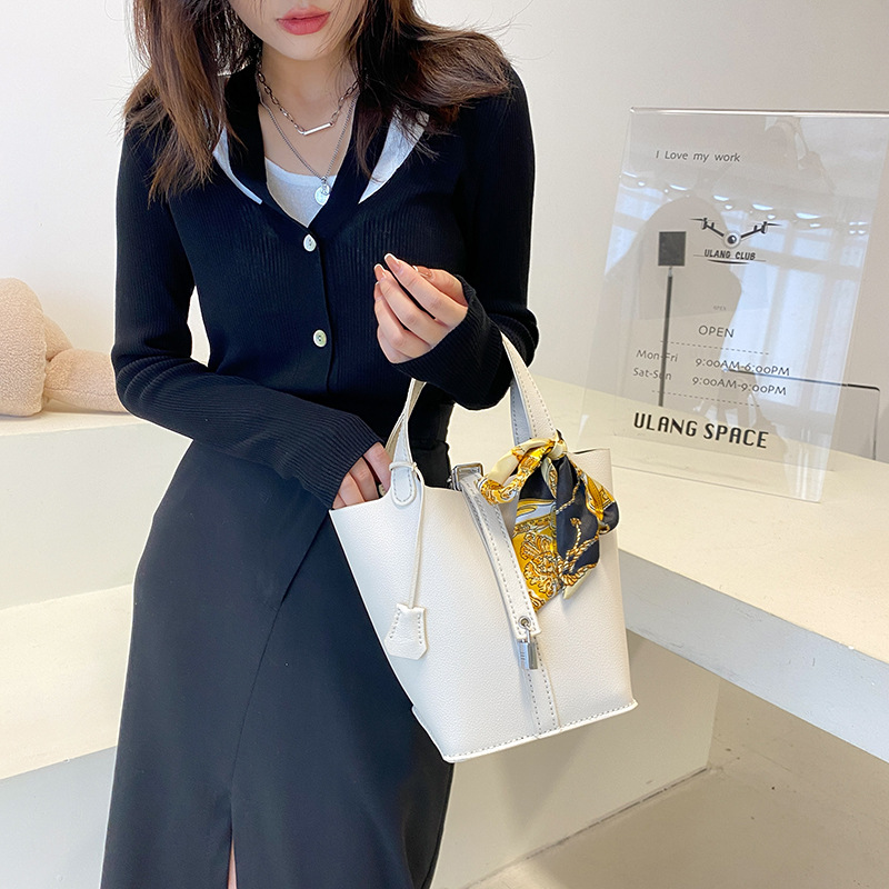 DIY große Handtasche Materialtasche Hong Kong Stil Retro Seidenschal neue weiche Leder Gemüsekorb handgenähte Tasche Eimertasche_voghion.com