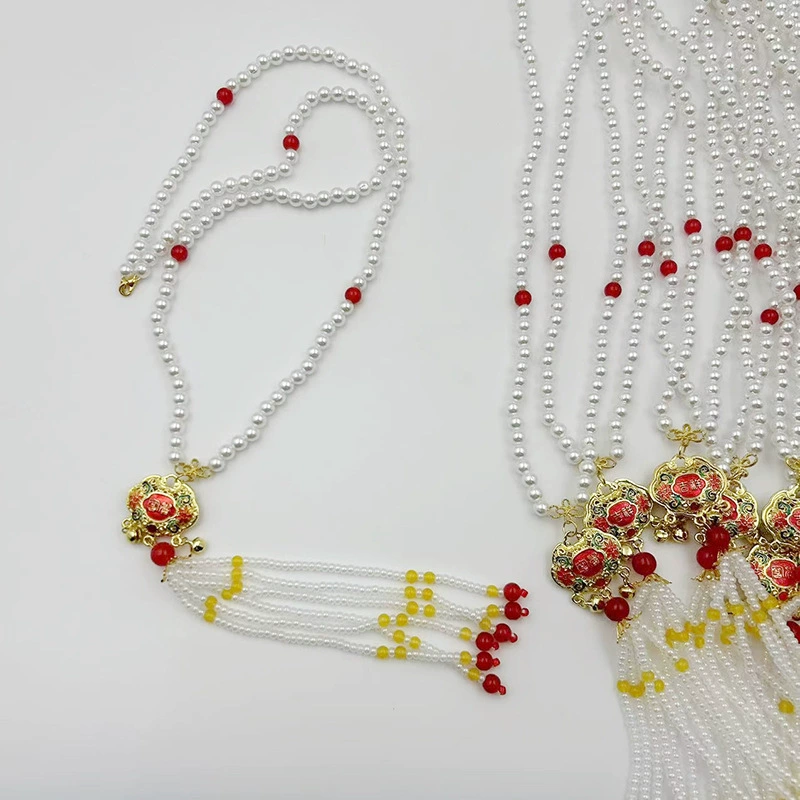 Импортированное ожерелье из рисовых бусин, женское ожерелье с юбкой Mamian, новый красный праздничный аксессуар-цепочка на ключицу в китайском стиле 2025 года.
