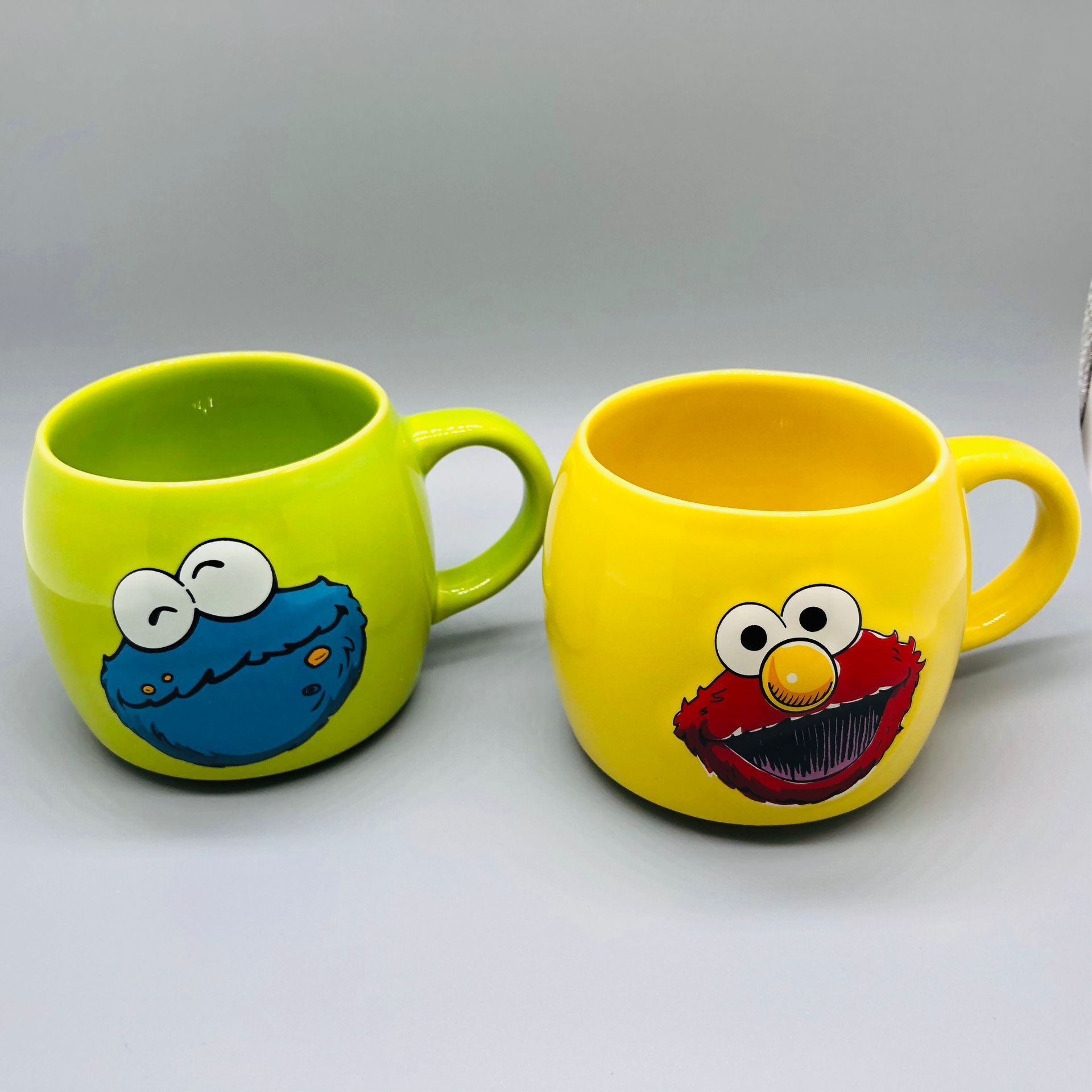 Japonés lindo Sesame Street pareja de dibujos animados taza Aimo taza agua gran capacidad leche