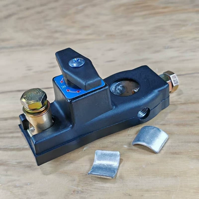 Car Battery Switch Pure Copper Battery Switch Power Protector Car Anti-Leakage and Anti-Loss (Car on the line of fire) - long-solid-copper-universal-size-power-cut-off-switch
