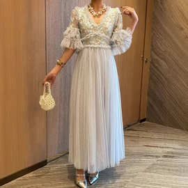 礼服碎花V领短袖连衣裙小众甜美长裙生日会海边日常通勤春秋女装