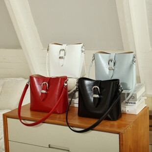 ����Ů���¿�2026�����p��б��μ�����ӕr��ŮʿˮͰ��Ů�W��