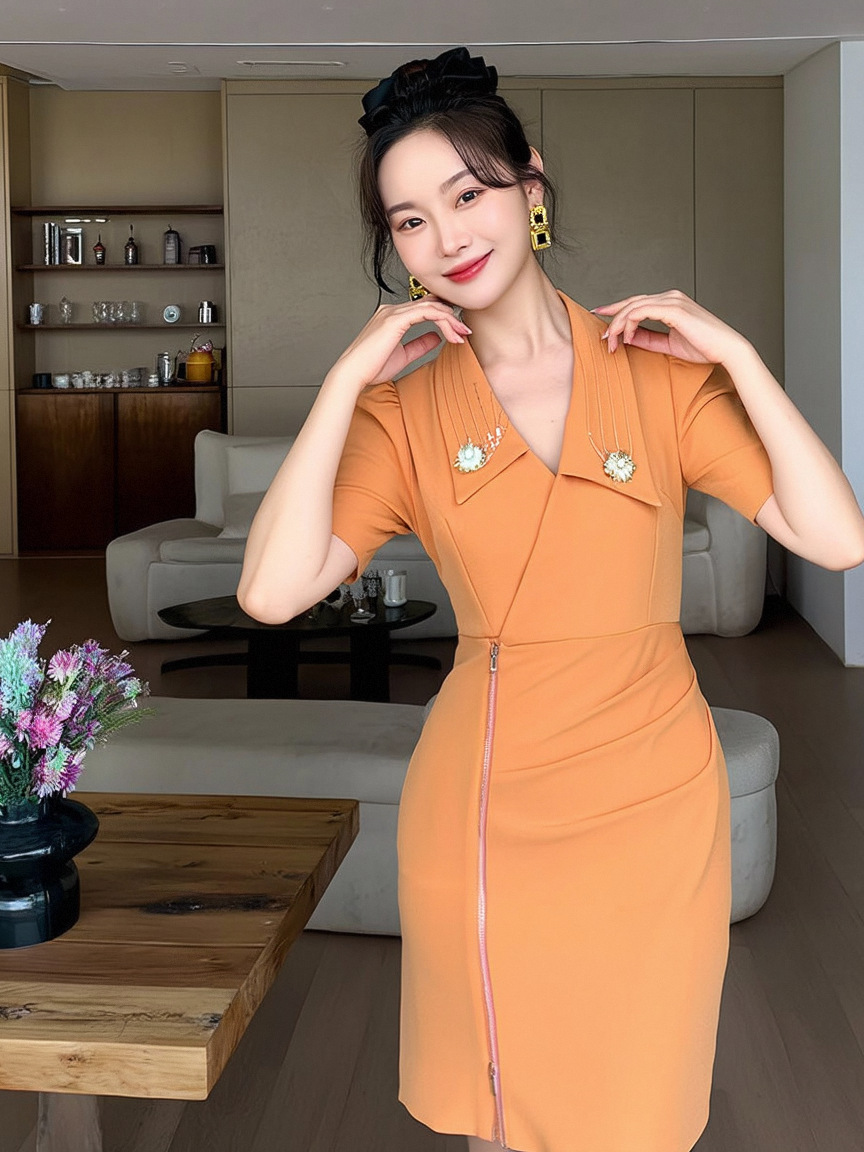 Đầm suông nữ midi cổ vest thiết kế nếp gấp tạo eo, túi hông — Màu cam