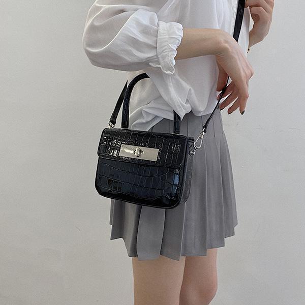 Women's Medium Pu Leather Solid Color Elegant Lock Clasp Crossbody Bag display picture 7