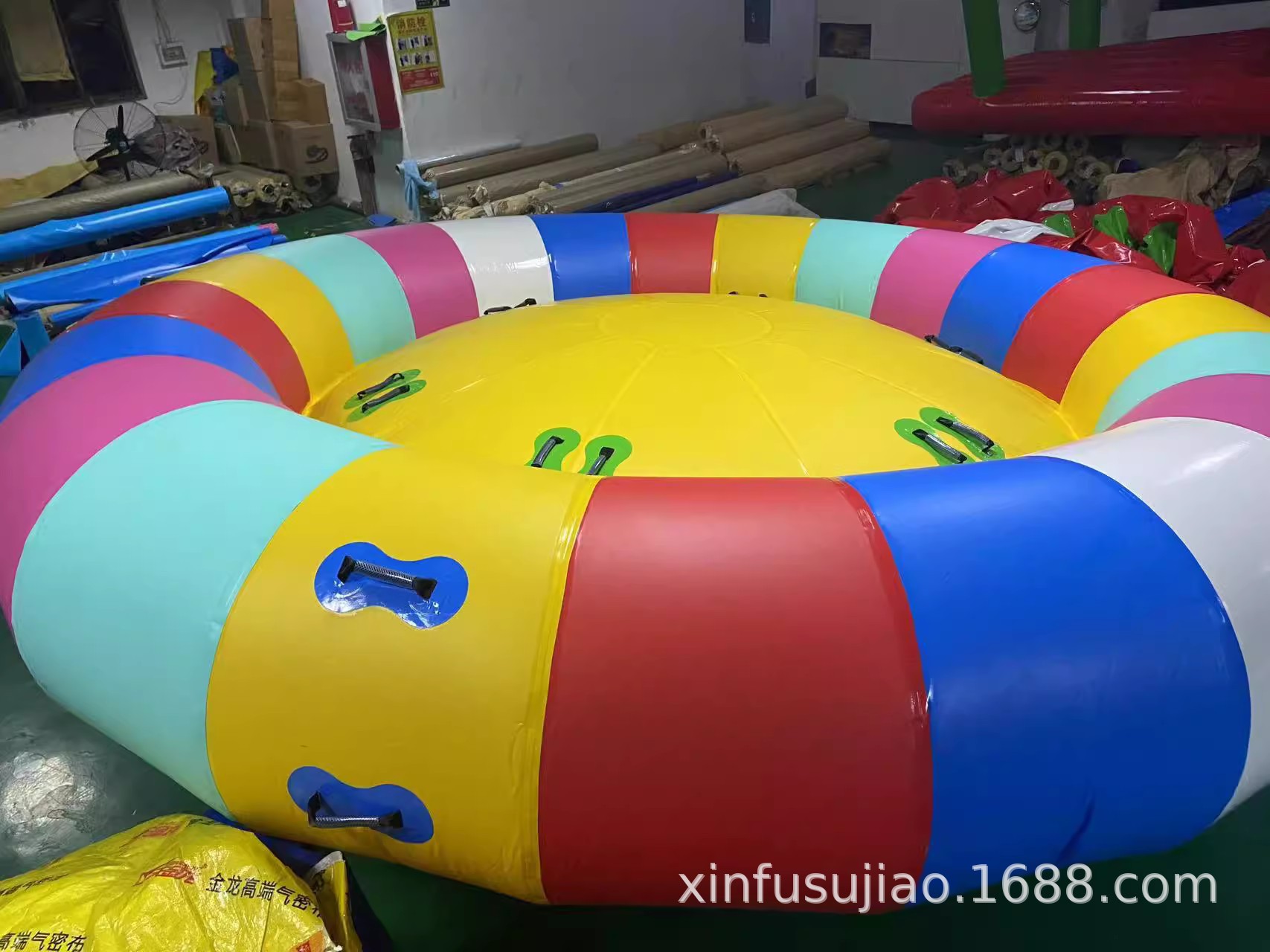 Disco inflable barco mar Banana agua Gyro lancha Pikachu arrastre pez volador Ultraman juguete