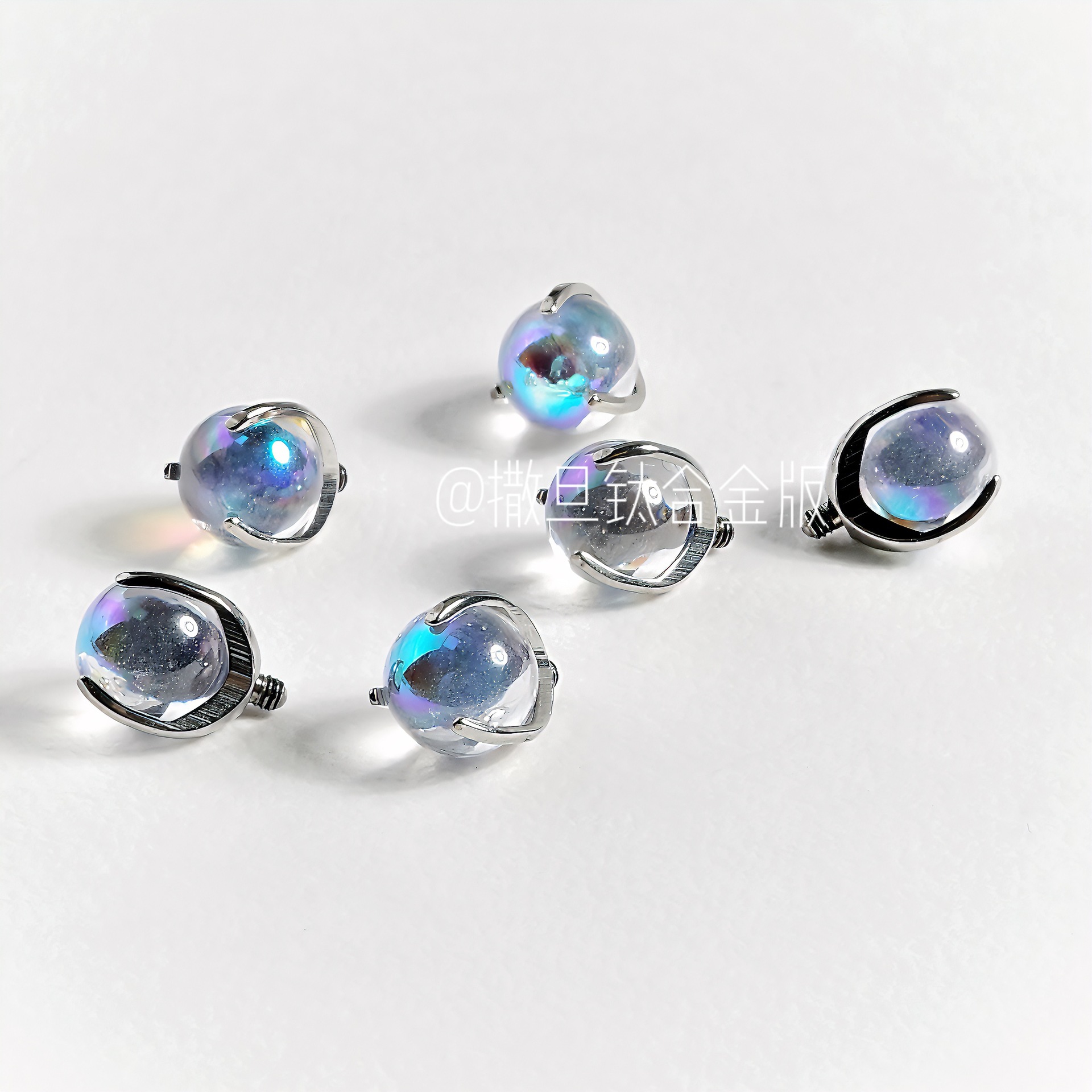 16G labret stud size and finish detail