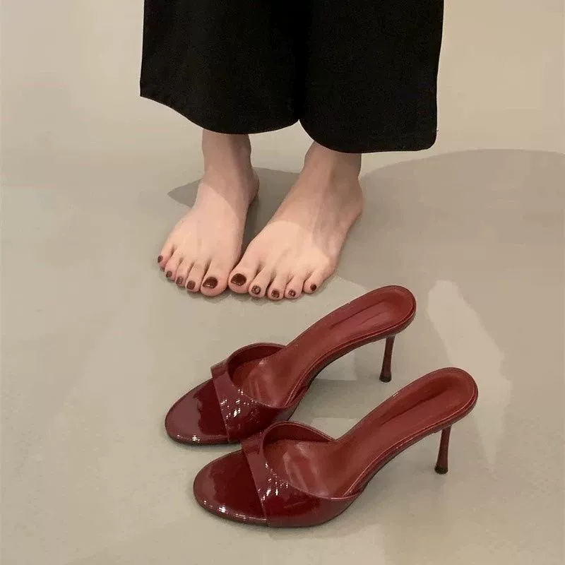 Высокие каблуки, новый летний стиль, острый носок, открытый носок, шпилька, однотонные тапочки, модные и универсальные, бело-красные сандалии.