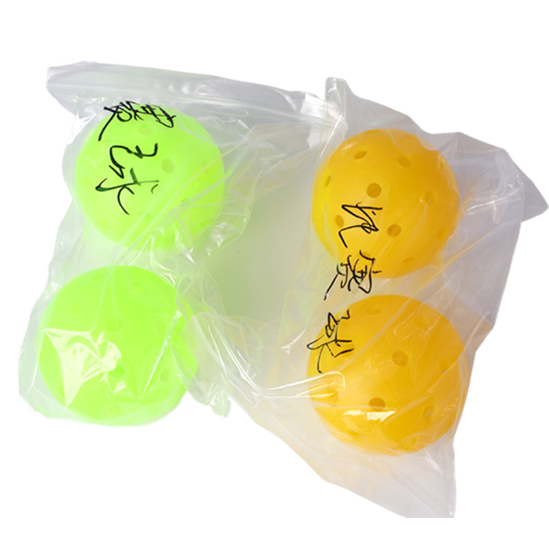 Venta caliente transfronteriza Pike Ball Suministros de práctica al aire libre Bola de agujero pequeño Entrenamiento de golf con agujeros moldeados Bola de agujero al por mayor